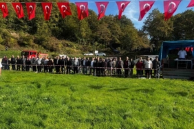 Alioğlu güreşlerinde pehlivanlar kıyasıya mücadele etti