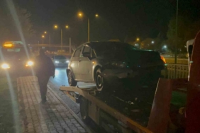 Alkollü aday sürücü polisten kaçarken yaptığı kazada yakayı ele verdi