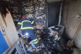 Altıntaş Zafertepeçalköy’de ev yangını korkuttu