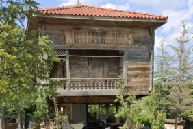 Ankara’da 200 yıllık serender kül oldu