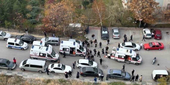 Ankara’da adliye çıkışı bıçaklı kavga: 3’ü ağır 5 yaralı