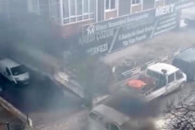 Ankara’da seyir halindeki otomobil alev aldı