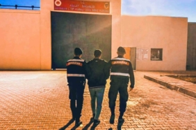 Araması bulunan 3 şahıs yakalandı