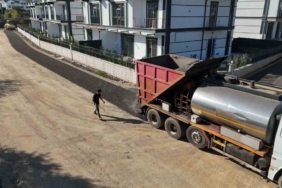 Atakent Mahallesi’ndeki 4 sokak asfaltlandı