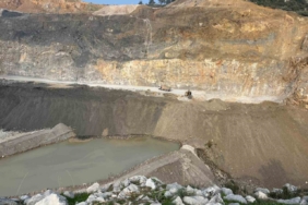 Atık suyu dereye boşaltan taş ocağına yasal işlem başlatıldı