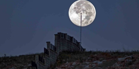 Ay, yılın en yakın anlarında Bitlis’e veda etti