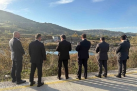 Bafra’da OSB’leri birbirine bağlayacak dev köprü hızla yükseliyor