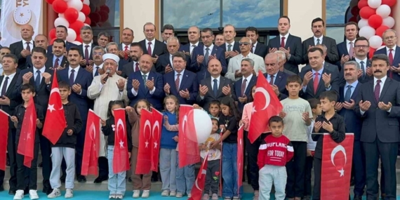 Bakan Yılmaz Tunç: "Deprem davalarında adaletin eşit şekilde tecelli etmesi için çalışmalarımız devam ediyor"