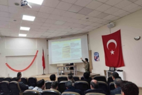 Bakım personellerine sağlıklı beslenme ve hijyen eğitimi