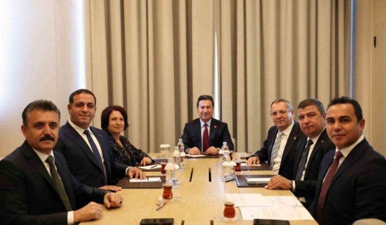 Başkan Aras: "Bizler günü kurtaran değil, yarını kuran işler için çalışacağız"