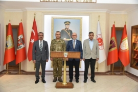 Başkan Dumandağ, Kolordu Komutanı Durmaz ile bir araya geldi