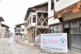 Başkan Geçit, "Kadim Çırmıhtı, Köy Evleri ve restorasyon projeleriyle ayağa kalkıyor"