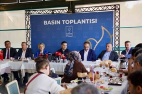 Başkan Günel mezarlık ve ilaçlama hizmetleriyle ilgili konuştu: ’Teklifimizin arkasındayız’