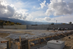 Başkan Kumral devam eden sosyal tesis ve spor sahası projelerini yerinde inceledi