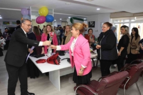 Başkan Kurnaz’dan öğretmenlere anlamlı jest: "Geleceğimizi şekillendiriyorsunuz"