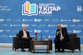 Başkan Sekmen kitapseverlerle buluştu