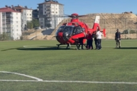 Beyin kanaması geçiren vatandaşın imdadına ambulans helikopter yetişti