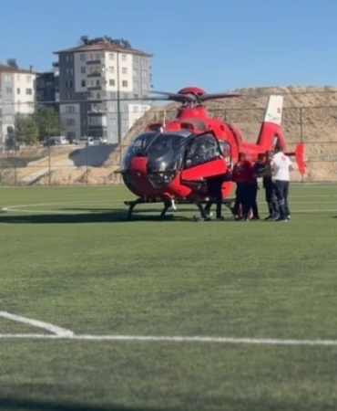 Beyin kanaması geçiren vatandaşın imdadına ambulans helikopter yetişti