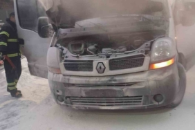 Bilecik’te araç yangını büyümeden söndürüldü