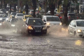 Bodrum sokakları bir saatte göle döndü