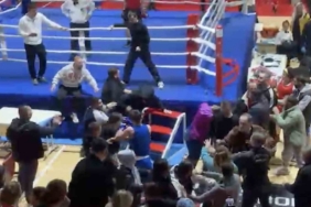 Boks turnuvasında kavga ring dışına taştı, yumruklar havada uçuştu