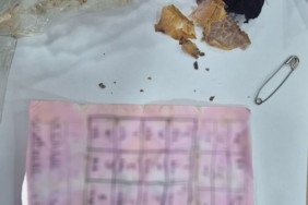 Bolu’da yapı marketin raflarının arasında muska çıktı: "Büyücülerin şerrinden Allah’a sığınırım"