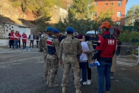 Böyle tatbikat görülmedi: Rollerine kendilerini kaptırıp bağırmaya başladılar