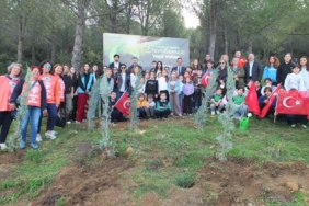 Burhaniye’de 400 fidan toprakla buluştu