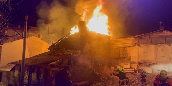 Çankırı’da ev yangını: İki ev alevlere teslim oldu