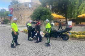 Çeşme’de motosiklet denetimlerinde sürücülere 545 bin lira ceza