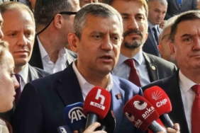 CHP Genel Başkanı Özel: "Buradan bir sonuç alamayacakları belli, Mansur Yavaş’ı da tartıştırmak üzerine yaptıkları bir hamle"