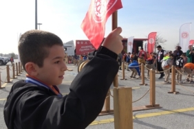 Çocuklar pili bitmeyen oyunlarla eğlendi