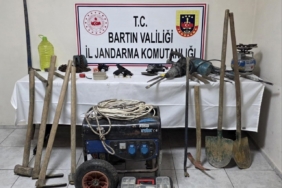 Define avcılarına suçüstü: 2 gözaltı