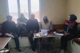 Demirözü’nde yetiştiricilere ’Buzağı Kayıplarının Önlenmesi’ eğitimi verildi