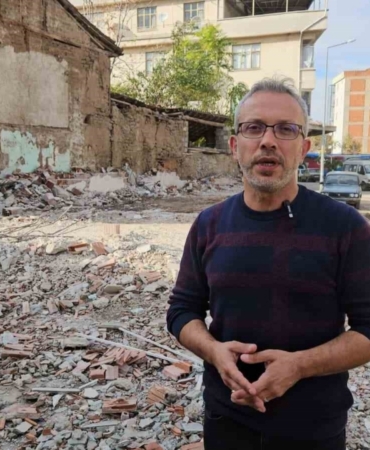 Deprem Araştırmacısı Ahmet Yakut, Sındırgı’da 36 saat geçirdi, depremlerin karakteristiğini anlattı