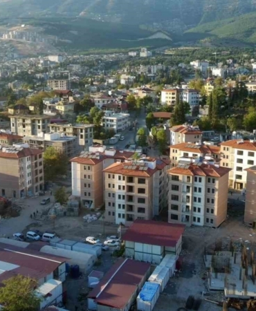 Deprem sonrası tarihi mahalleler modern yaşamla buluştu