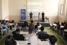 Dicle Elektrik’ten üniversite öğrencilerine kariyer desteği