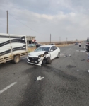 Diyarbakır’da otomobil ile traktör çarpıştı: 1 yaralı