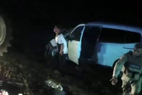 Diyarbakır’da traktör ile hafif ticari araç çarpıştı: 2 yaralı