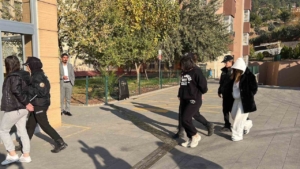 Dolandırıcılık ve bahis şebekesi 8,5 milyarlık işlem hacmi oluşturmuş: 17 şüpheli adliyeye sevk edildi