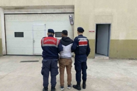 Dolandırıcılık ve yaralama suçlarından 37 yıl kesinleşmiş cezayla aranan şahıs yakalandı