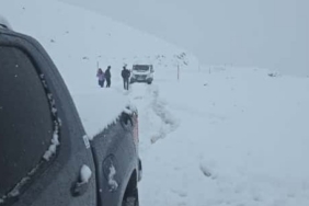 Durankaya-Şivekür yolu kar ve tipi nedeniyle ulaşıma kapandı