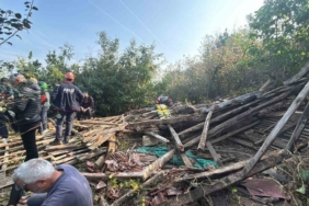 Düzce’de ahşap yapı çöktü: 1 ölü