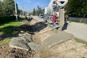 Düzce’de köy yollarına v kanal yapılıyor