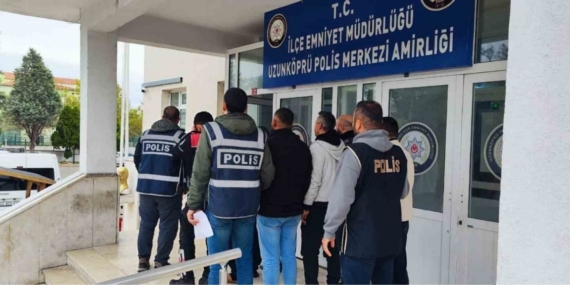 Edirne’de hapis cezası ile aranan 5 kişi yakalandı