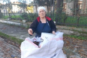 Edirne’de yaşlı kadın, 34 yıldır sonbaharda düşen yaprakları gübreye dönüştürüyor