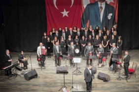 Efeler’de Müzik ve Sanat Akademisi’nden unutulmaz konser
