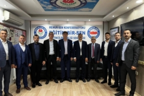 Eğitim-Bir-Sen Yunusemre’de bayrak değişimi