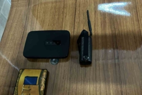 Ehliyet sınavında kopya düzeneğiyle yakalandı