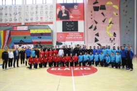Elazığ hentbolu Türkiye gündeminde: 14 sporcudan ulusal başarı